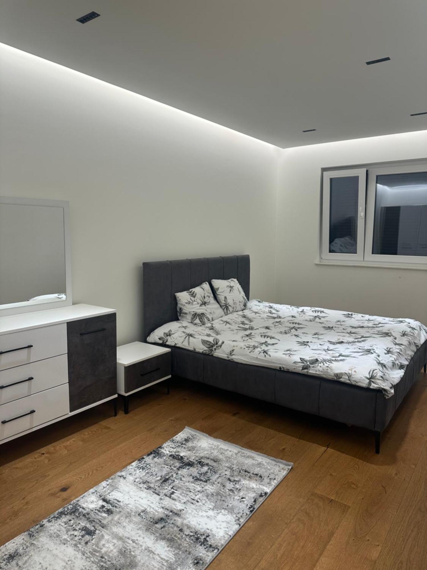 Appartamento Skyline Exclusive Pejë Esterno foto
