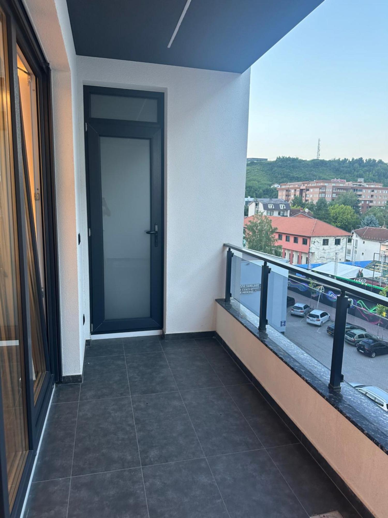 Appartamento Skyline Exclusive Pejë Esterno foto