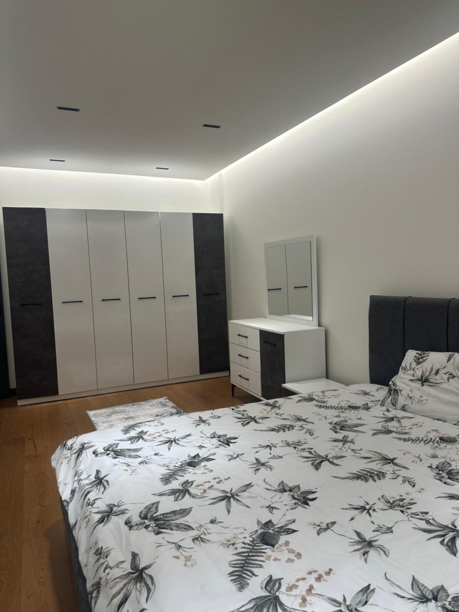 Appartamento Skyline Exclusive Pejë Esterno foto