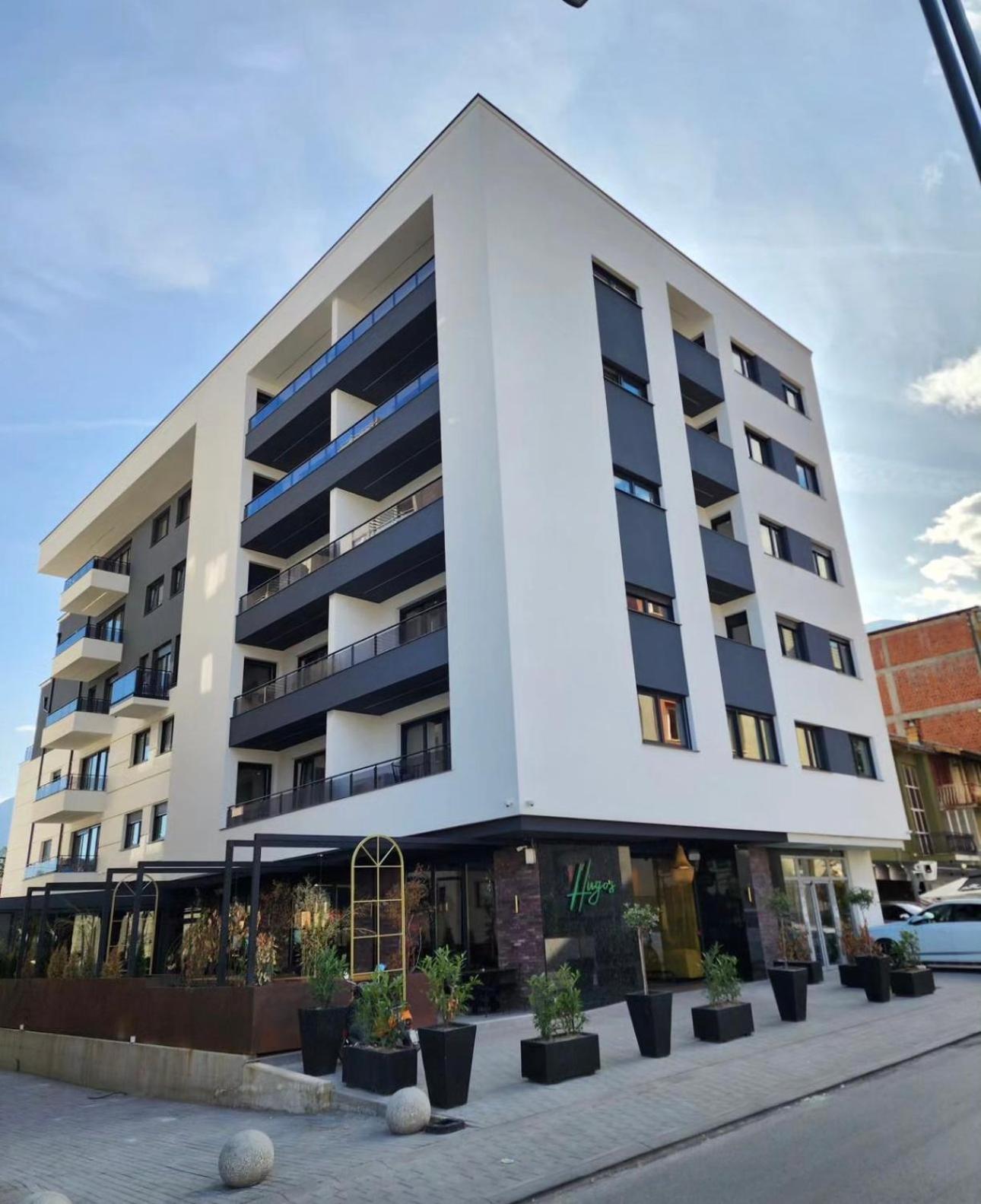 Appartamento Skyline Exclusive Pejë Esterno foto